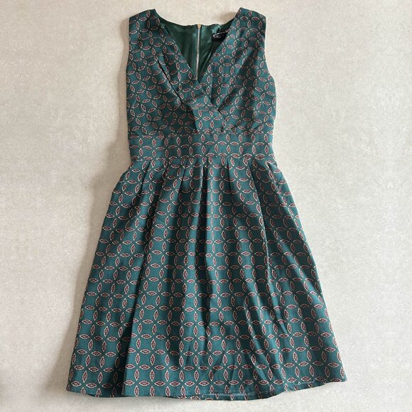 NWT Green Leaf Print Tie Back Skater Dress ASO Louisa Clark - Picture 3 of 6